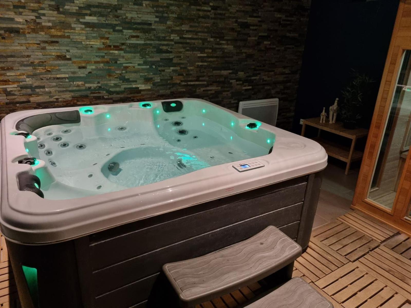 Les Suites Fenelon Le Cateau-Cambresis Zewnętrze zdjęcie