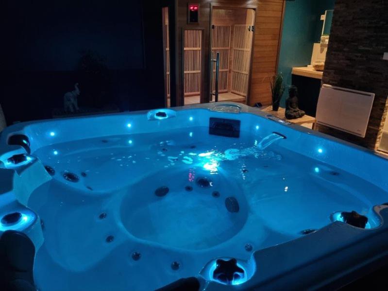 Les Suites Fenelon Le Cateau-Cambresis Zewnętrze zdjęcie
